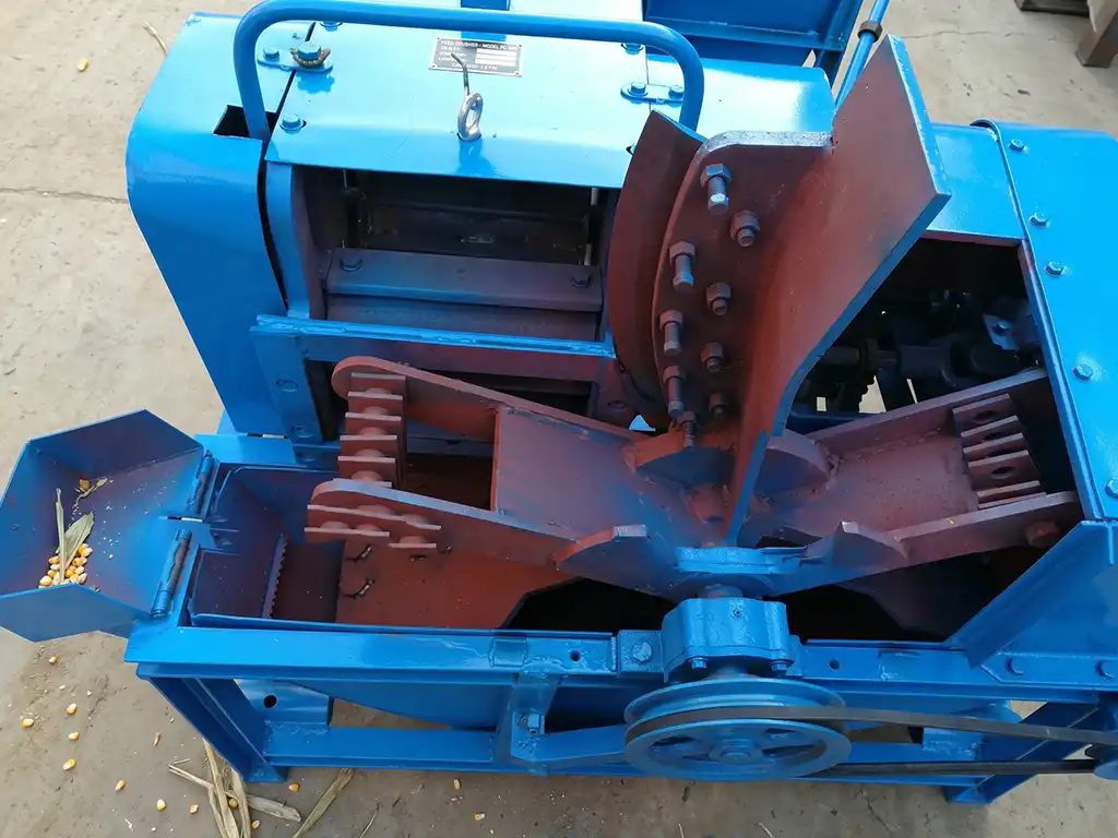 Inside precision mechanism of 9FC straw kneading machine